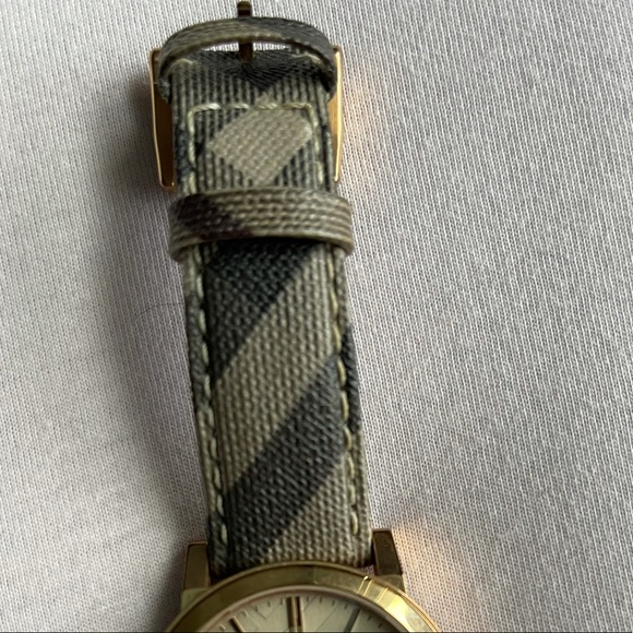 BURBERRY watch - Picture 4 of 9